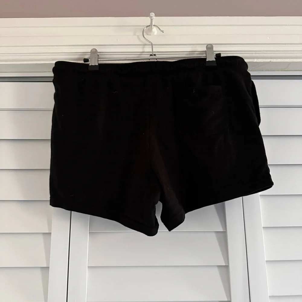 Awry 3” Inseam Black Shorts with Drawstring - Picture 4 of 4